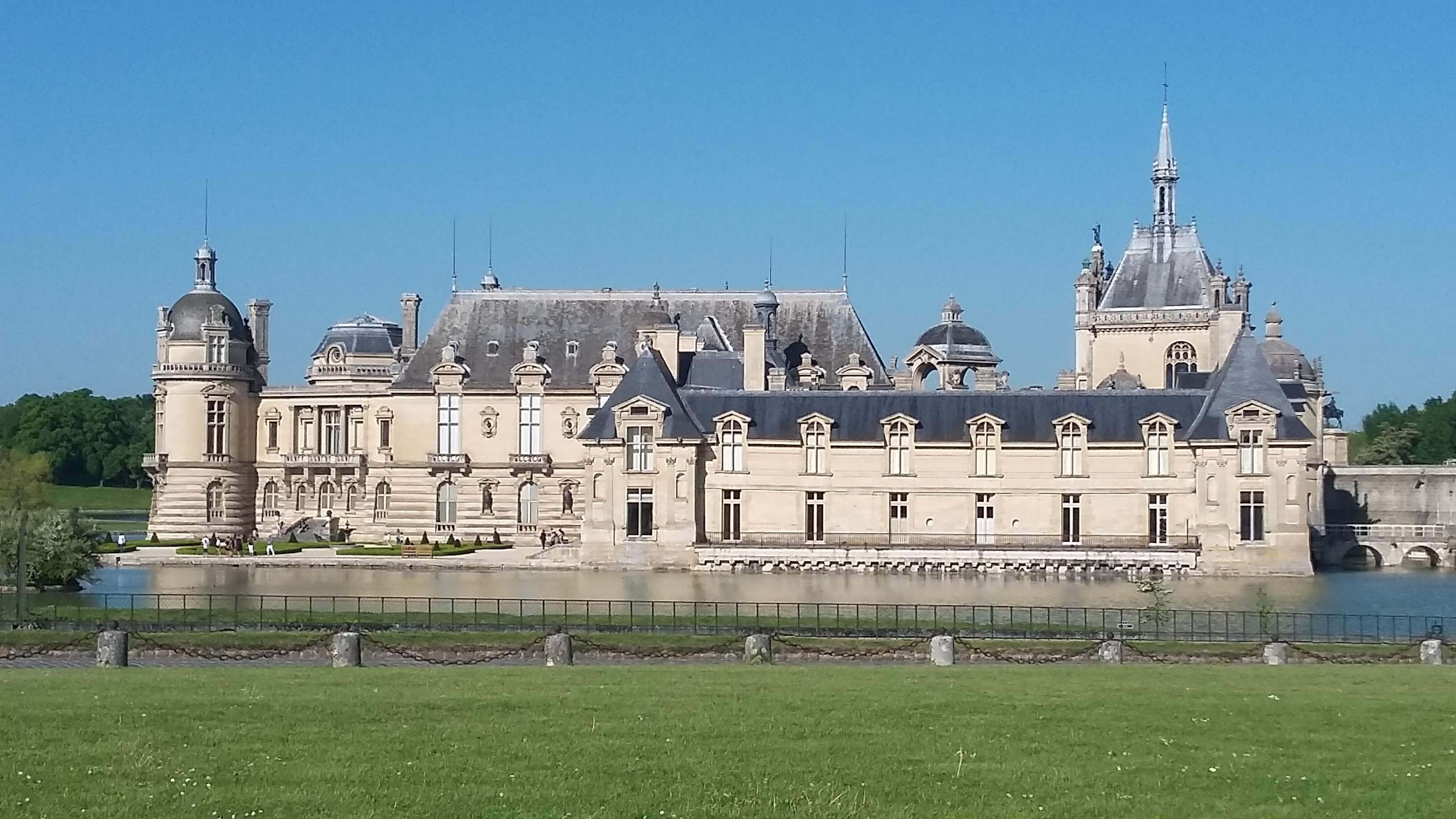1504-Chantilly-chateau.jpg